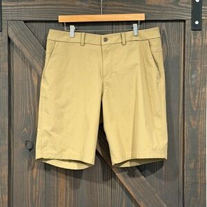 Lululemon Men’s‎ Commission Short Relaxed 11 Khaki Shorts Size 36